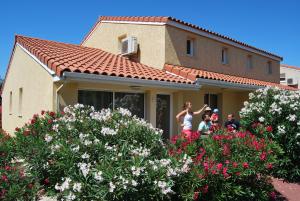 Villages vacances Lagrange Grand Bleu Vacances – Residence Le Mas de Torreilles : photos des chambres