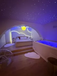 Moon Room, Nuit insolite - Ollioules Toulon Var - Évenos