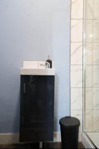 Aesthetic Moseley Studio - 5