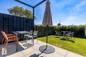 Domburg Centrum-luxe holiday home plus Parking