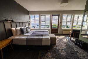 Superior Twin Room room in Fosshotel Hellnar