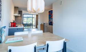 Domburg Centrum-luxe holiday home plus Parking