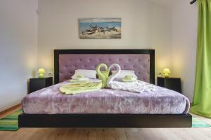 Villa Radola Residence only 3 km from beach for 6 people with private pool & large garden