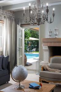 Vacay Villa Elena with Pool 
