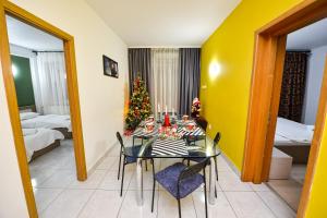 The Lincoln Suites - Central Shabbat Friendly Apartments