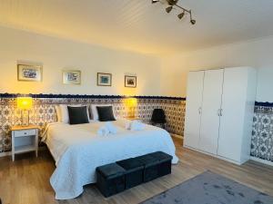 Vila Pombal Tomar Apartments - Pool & City Views