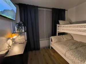 3 Persons Room, 1min walk from South Wimbledon Station - Morden