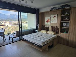 Appartements Studio Nautilus N7 proche centre-ville Porto-vecchio : Appartement - Vue sur Ville