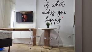 GROVE-City Center Apartment with free parking