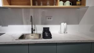 GROVE-City Center Apartment with free parking