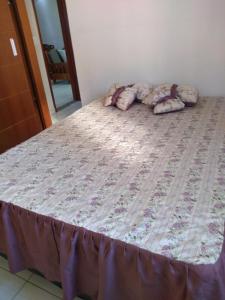 Apartamento espaçoso a uma quadra da praia