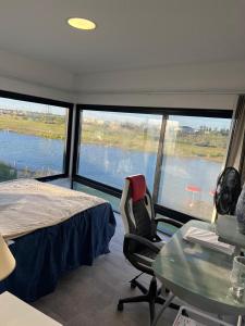 Casa en tigre con salida al lago