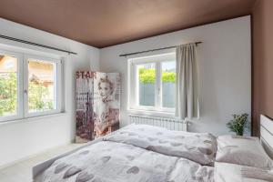 Indigo Blue Cannobio