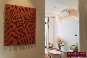 High-sericed 1BR Apartment, closely to Parking ares, Seasalt Ocean, Freshwater Ocean of Hanoi city in Vinhomes Ocean Park