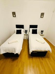 Bright 5-Bedroom Apartment in the Heart of the City