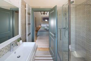 Vacay Villa Nevia with a private sports facilities 