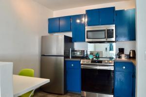 Modern 1-Bedroom Condo