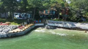 New! Schmidt's Cove - Amazing Private Lakefront! - Au Gres