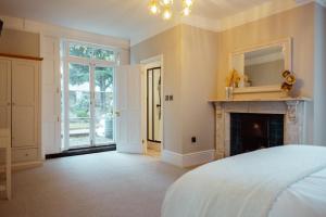 The Manor Lodge, Repton - Luxury Derbyshire Home Sleeps 14