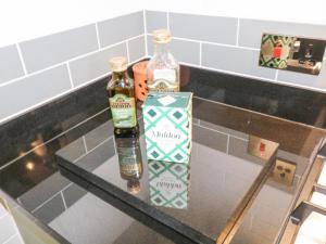 6 Fidlers Close