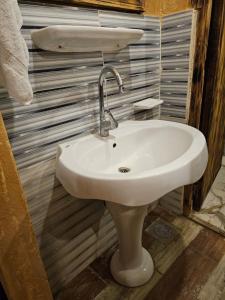 Paradise in a palm forest with epic pool and fire pit