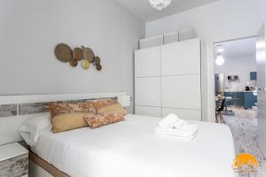 Casa Lua by Cadiz Time