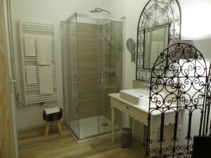 Hotels Le 9 en Cuisine : photos des chambres