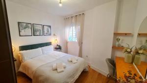 Casa Mario Centro Junto a María Zambrano