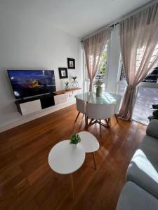 Casa Mario Centro Junto a María Zambrano