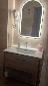 Apartament Gul Mona Saturn