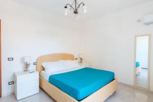 Sorrento Realty Holidays - The House in the center