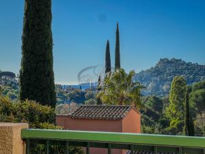 Appartement 4 personnes vue mer, résidence avec piscine à Pramousquier