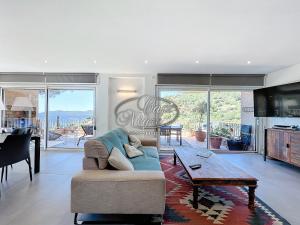 Magnifique appartement moderne en duplex 4 personnes avec terrasse et chambres vue mer à la Fossette - Le Lavandou