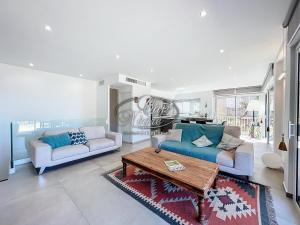 Magnifique appartement moderne en duplex 4 personnes avec terrasse et chambres vue mer à la Fossette - Le Lavandou
