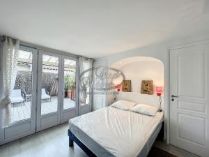 Appartement plain-pied avec terrasse proche de la plage du Canadel