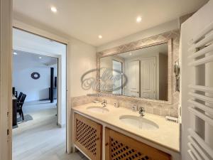 Appartement plain-pied avec terrasse proche de la plage du Canadel