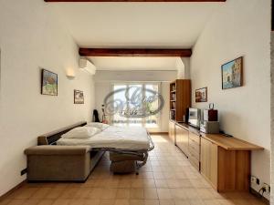 Appartement T2 pour 4 personnes avec terrasse et vue mer proche de la plage du Rayol