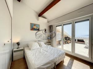 Appartement T2 pour 4 personnes avec terrasse et vue mer proche de la plage du Rayol