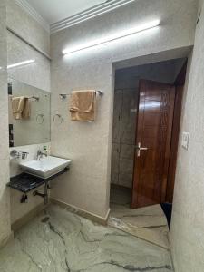 Luxurious house near Yashobhoomi