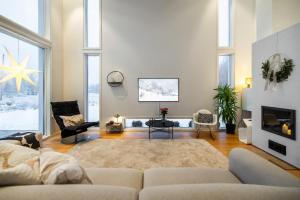 Villa Nightsky -private location, sauna and jacuzzi