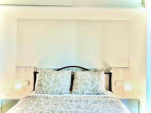 Cosy Flat near Golf Club - Heated Pool, Terrace, Garden, Wi-Fi