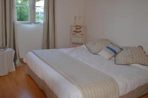 Villas Villa avec Piscine chauffee et parc arbore situee a 100 m de la Plage et Foret sans vis a vis : photos des chambres