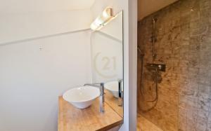 Superbe T5 centre-ville vue mer