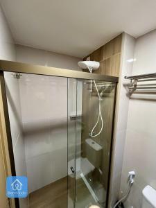 Quarto e Sala Confortável e Completo Na Ondina