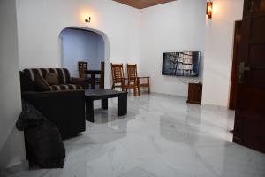 Coastal Grove Lodge