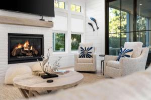 LouLou and Studs Beachhouse