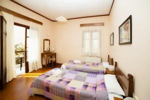 Roussospiti House With Swimming Pool