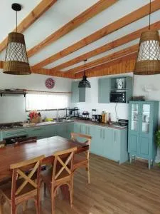 Hermosa y moderna casa en guanaqueros con amplios espacios WiFi y cable - 瓜纳切洛斯