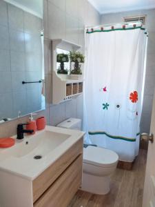 Hermosa y moderna casa en guanaqueros con amplios espacios WiFi y cable