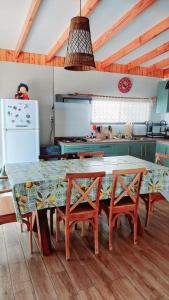 Hermosa y moderna casa en guanaqueros con amplios espacios WiFi y cable